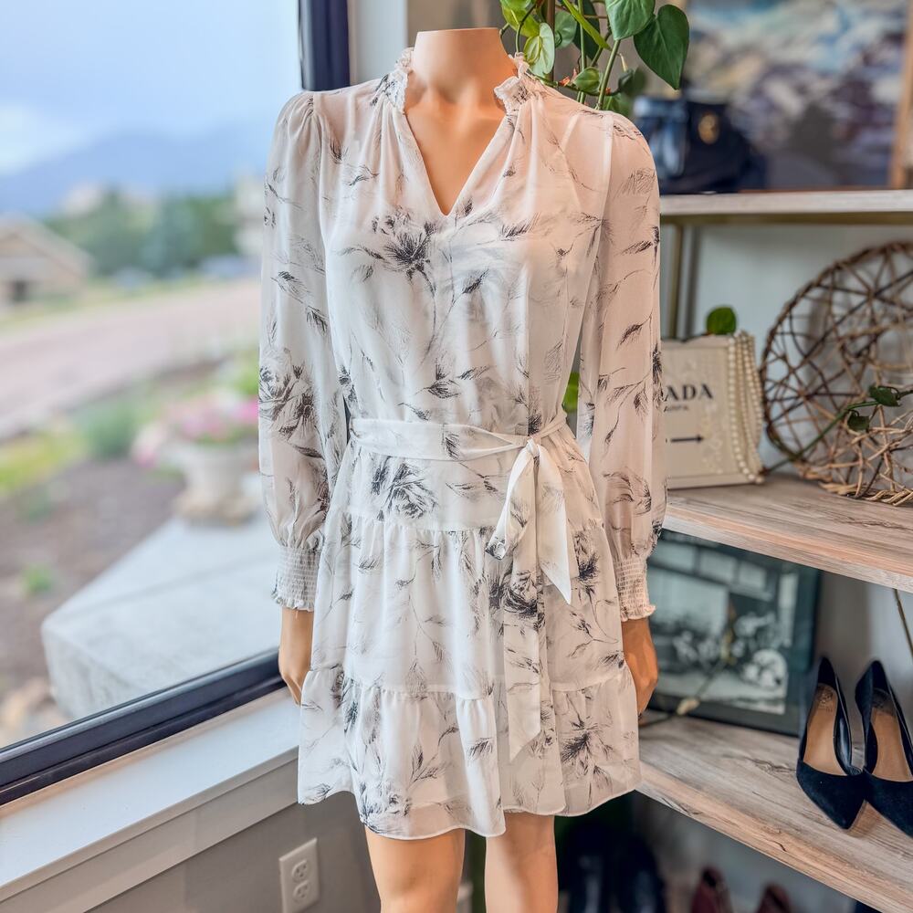 White House Black Market Long Sleeve Floral Printed Mini Cocktail Dress, Size XS